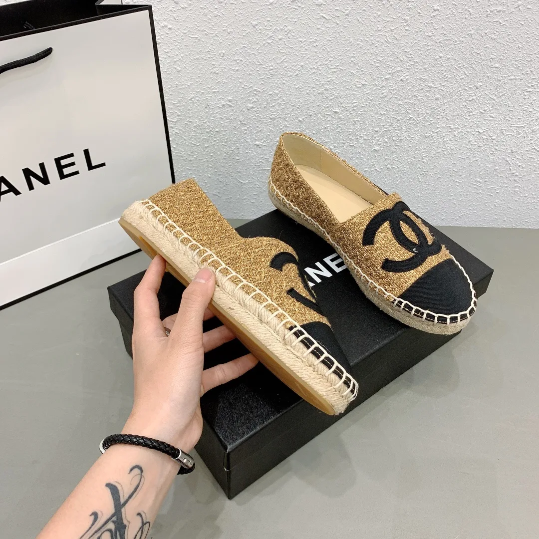 Chanel Cc Espadrilles Tweed Slip On Crinkled Beige
