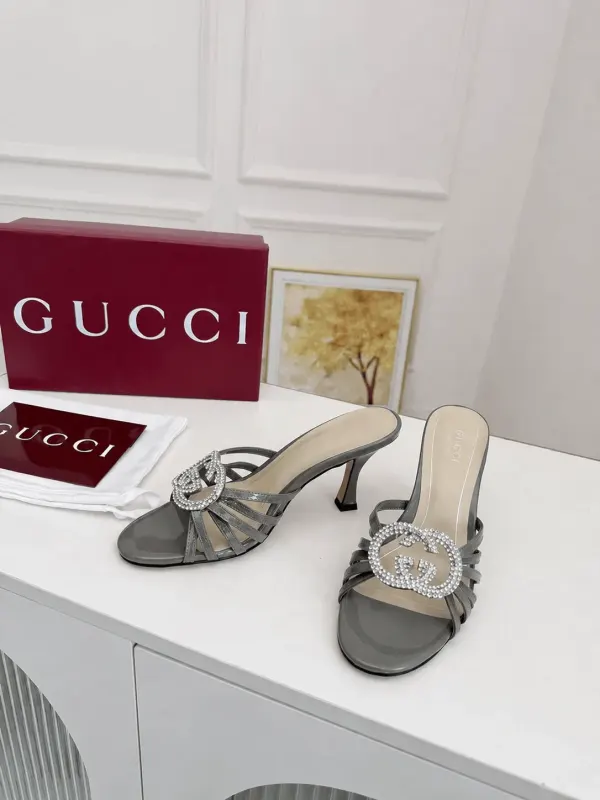Gucci Interlocking G 85 Crystal Patent Leather Sandals Grey