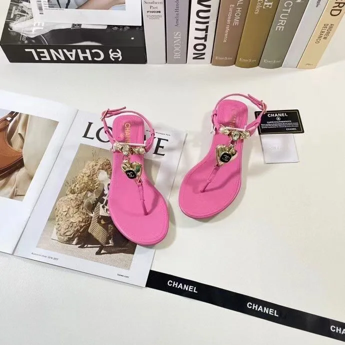 Chanel Shiny Lambskin Pearl Crystal CC Heart Thong Sandals Pink