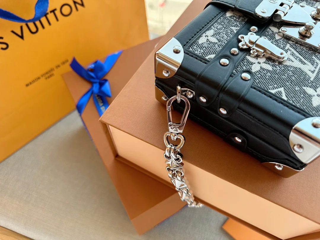 Louis Vuitton Petite Malle Black And Grey 19Cm M21462 Secondary image