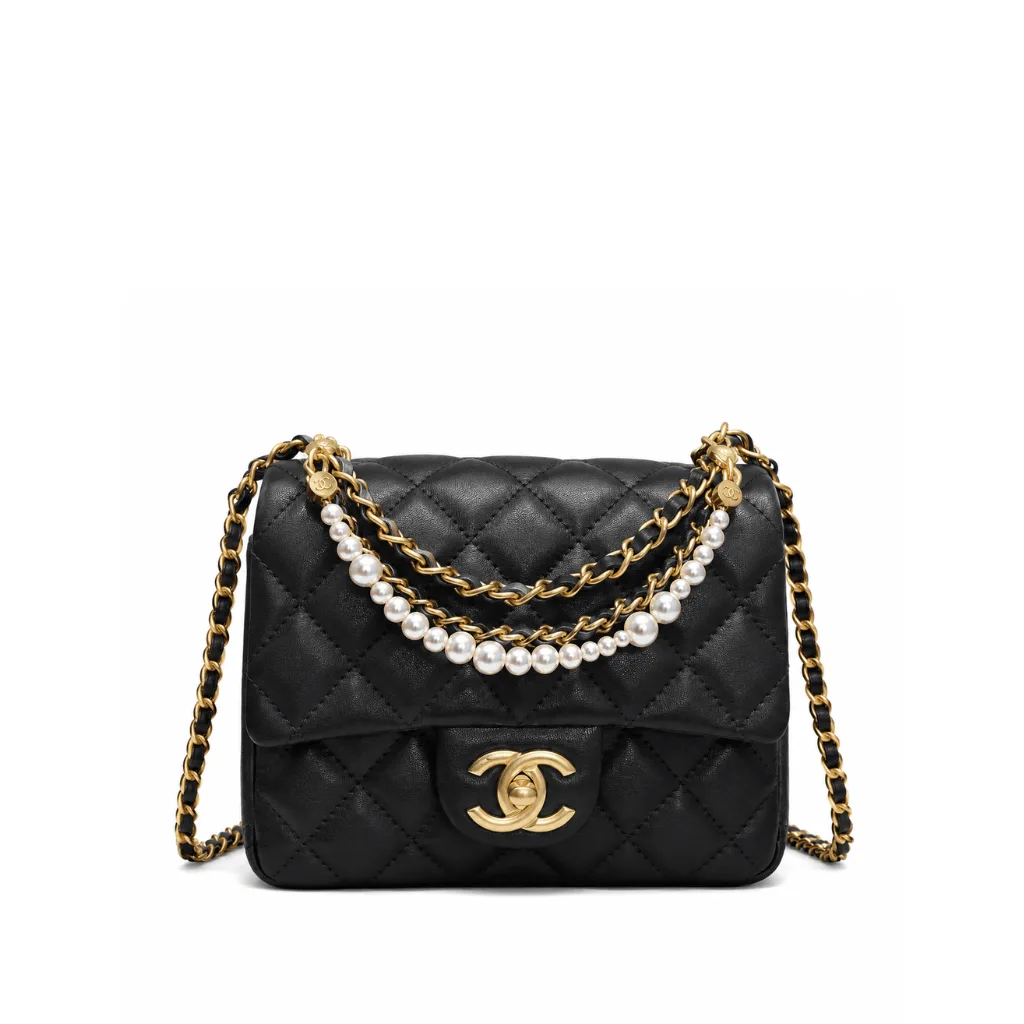 Chanel Flap Bag Gold Hardware With Chain White 17Cm Main image
