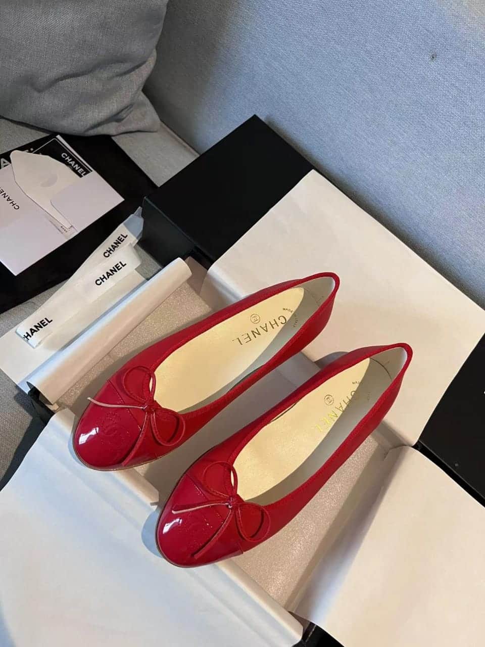 Chanel Cc Cap Toe Ballet Flats In Light Red Patent Leather Secondary image