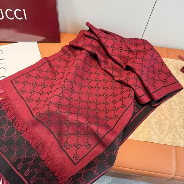 Gucci GG Cashmere Jacquard Scarf In Red