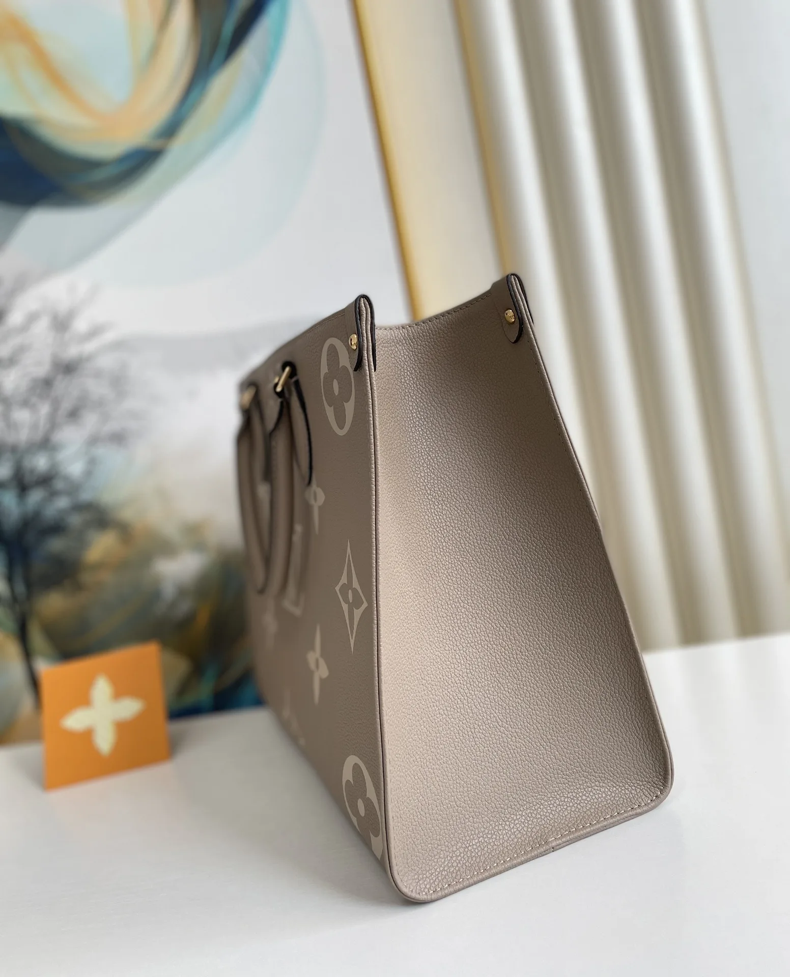 Louis Vuitton Onthego Mm 35Cm Beige M45494 Secondary image