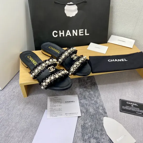 Chanel Mule Slippers Pearl Tweed Black