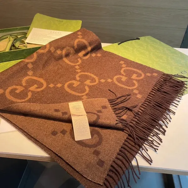 Gucci GG Cashmere Jacquard Scarf In Brown