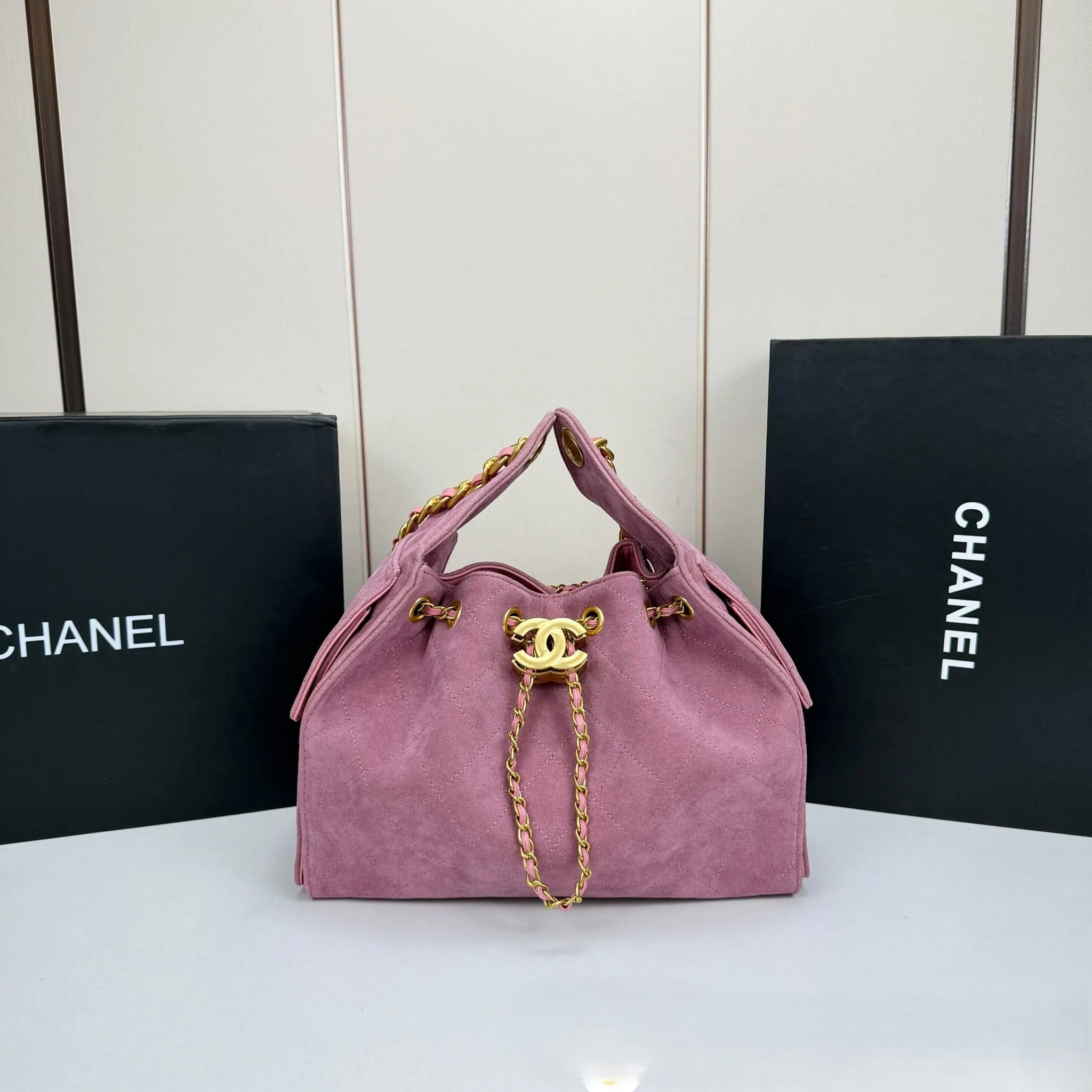 Chanel Small 25 Hobo Bag Purple Suede Antique Gold Hardware Secondary image