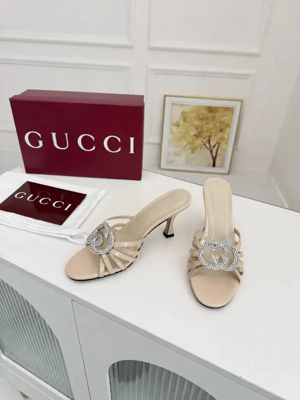 Gucci Interlocking G 85 Crystal Patent Leather Sandals Beige
