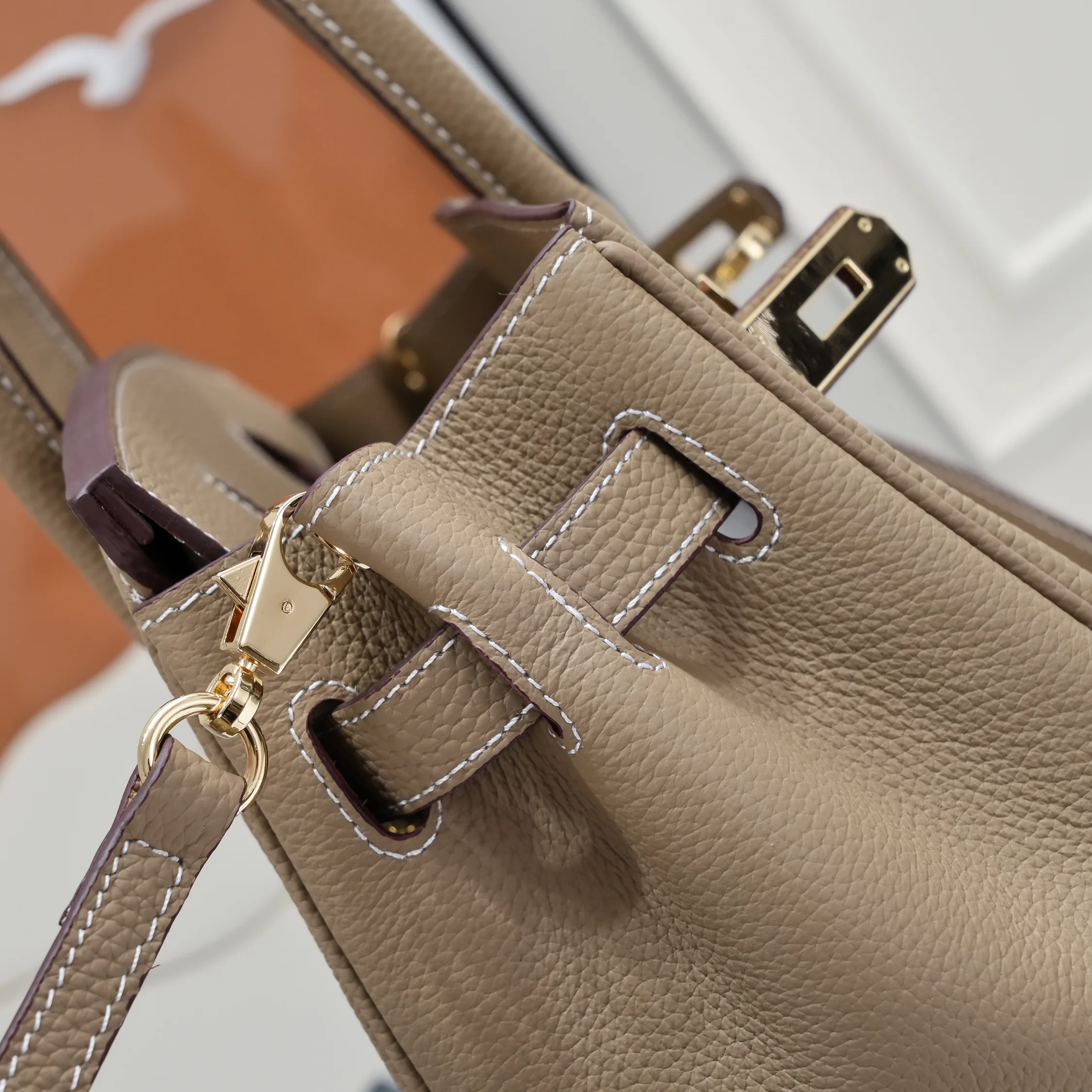 H Birkin 30CM Taupe Horse Draw Carriage Embossed Secondary image
