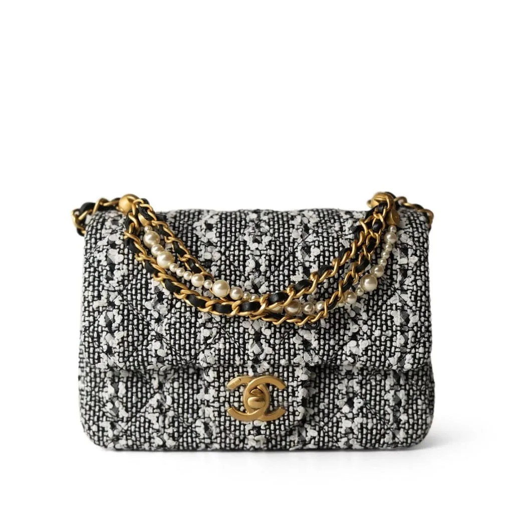 Chanel Black White Silver Tweed Quilted Pearl Aged Gold Hardware 17cm Main image