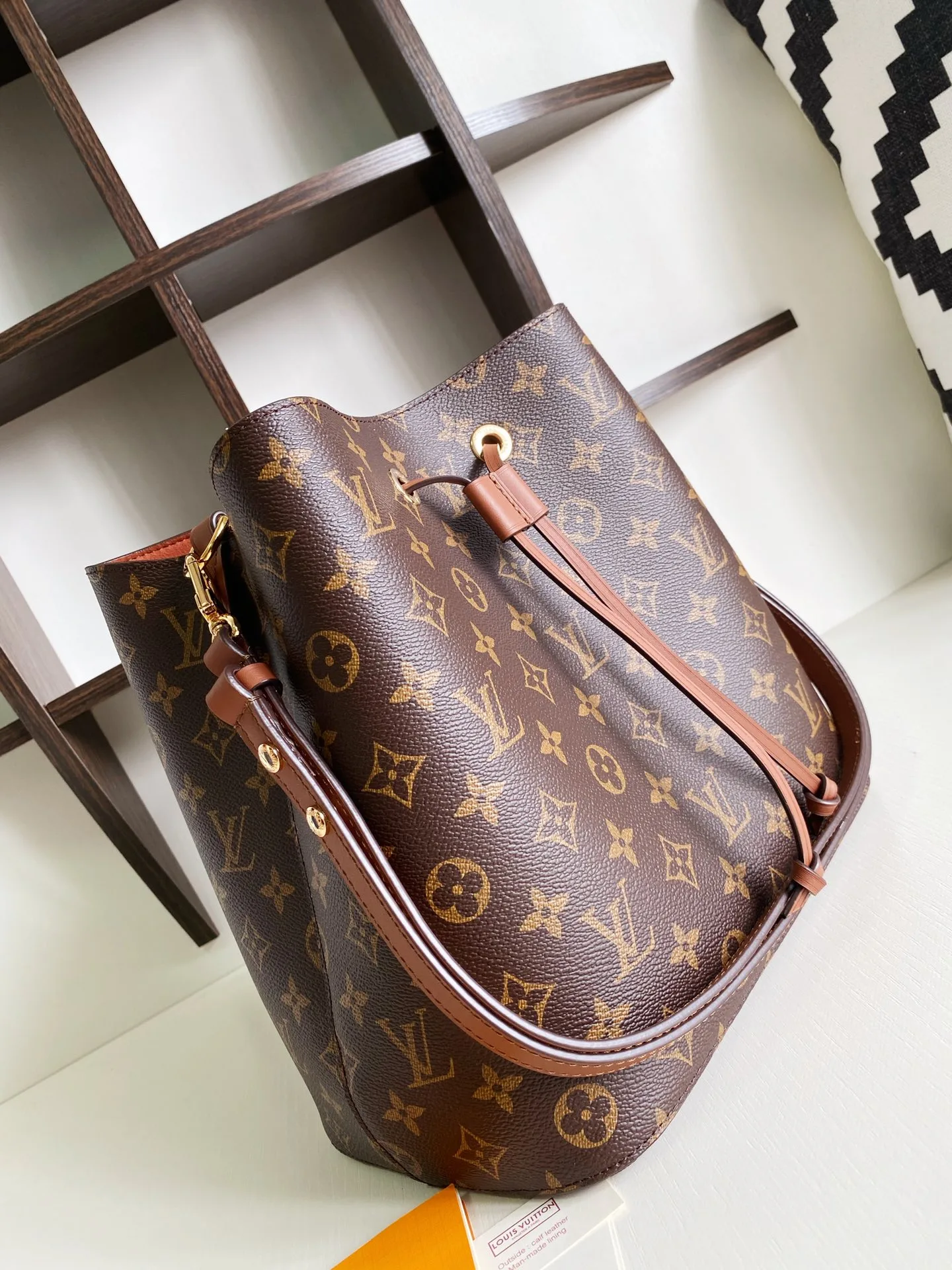 Louis Vuitton Neonoe Mm Brown M44887