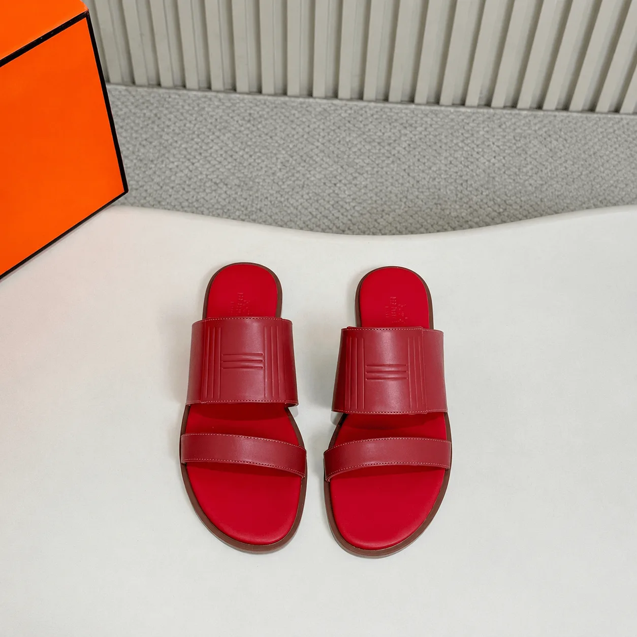 H Mona Sandal In Red