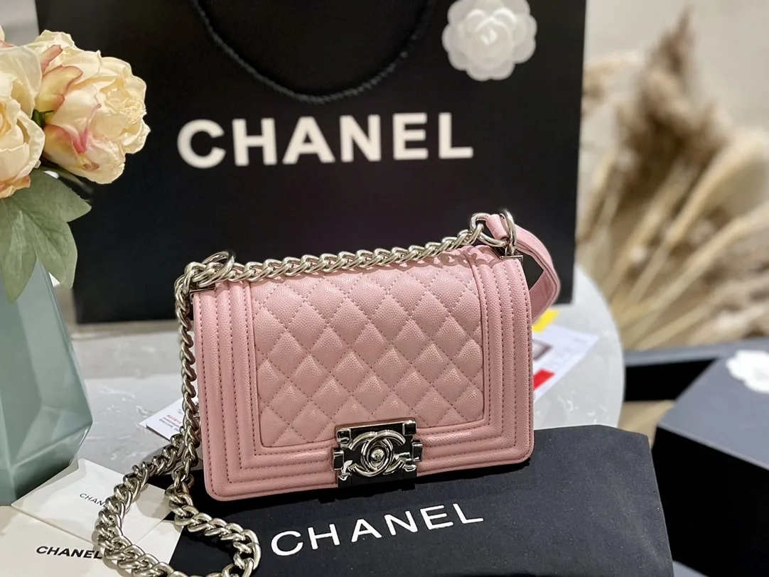 Chanel Boy Flap With Palladium Hardware Pink 20Cm Secondary image