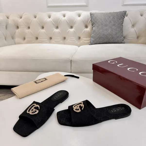 Gucci Classic Monogram Canvas Single-Strap Slide Sandals In Black