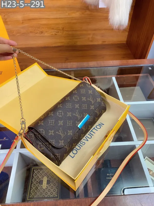 Louis Vuitton Favorite Mm Chain Shoulder Bag 24Cm