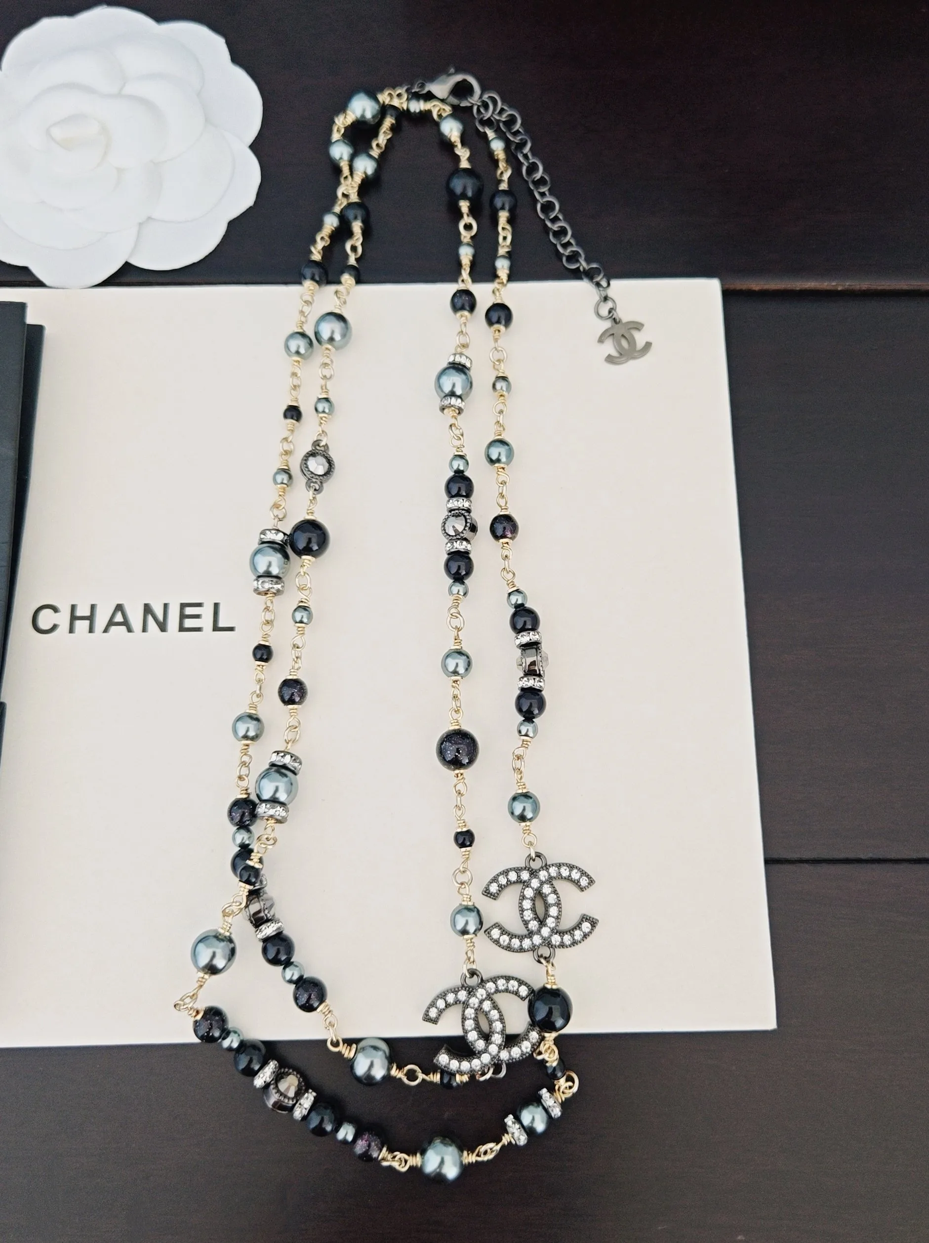 Chanel CC Pearl And Crystal Sautoir Necklace – Ruthenium-Tone Metal