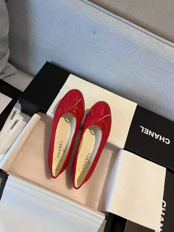 Chanel Cc Cap Toe Ballet Flats In Light Red Patent Leather
