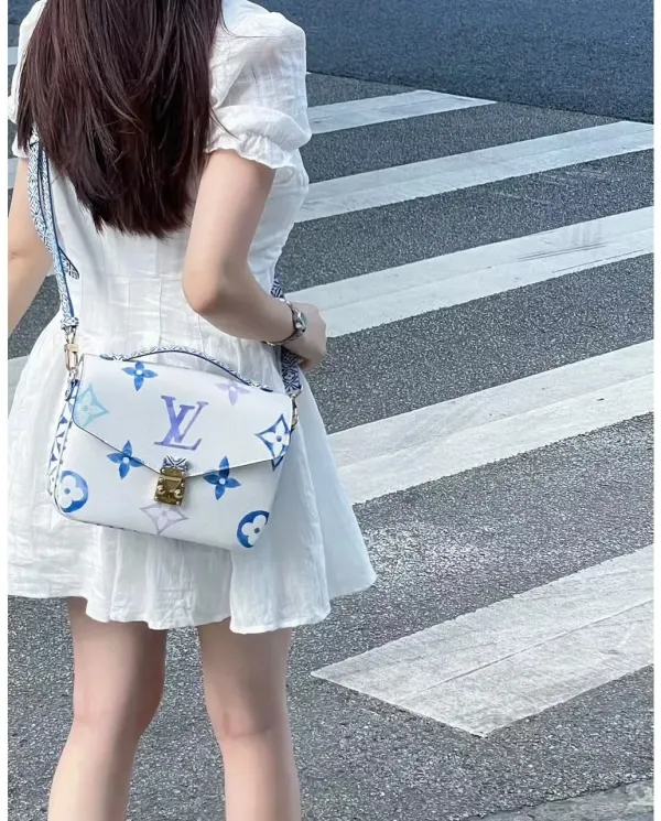 Louis Vuitton By The Pool Pochette Metis MM Blue