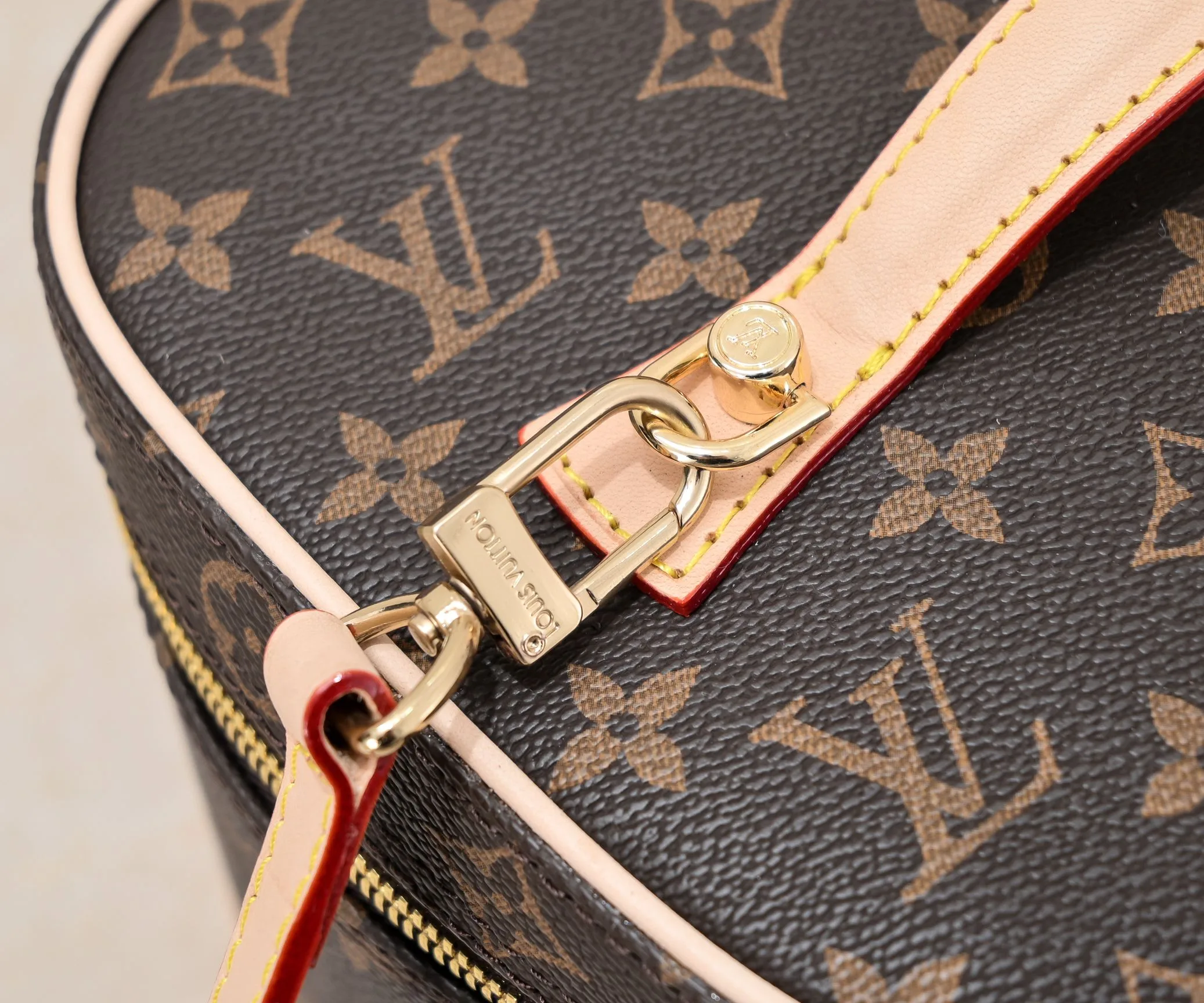 Louis Vuitton Nice Mini Toiletry Pouch 32Cm M47280