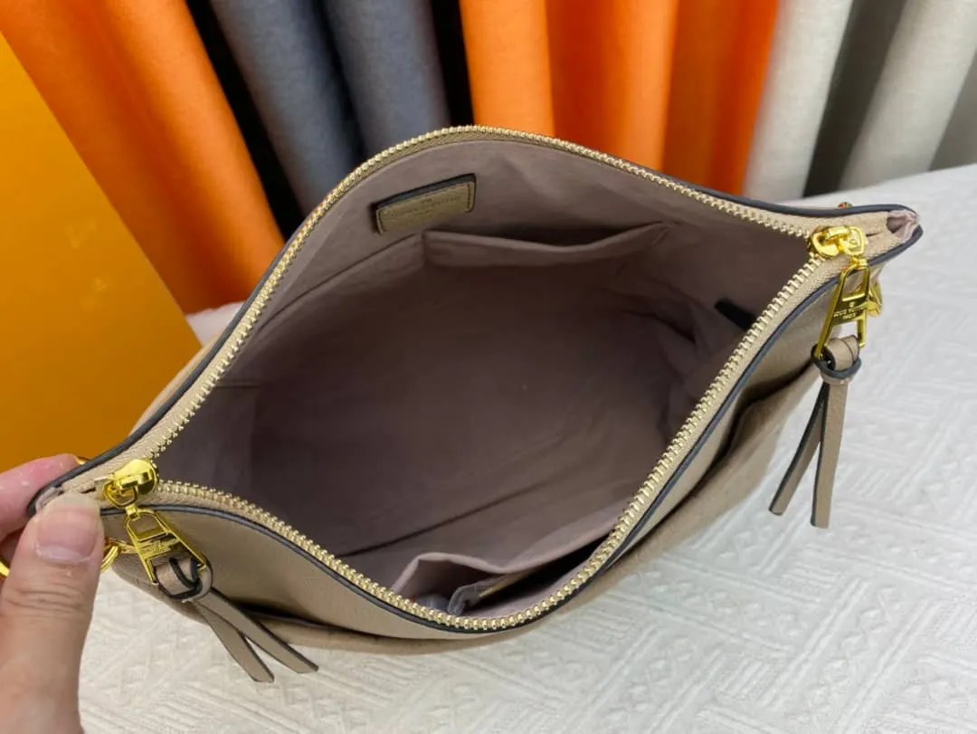 Louis Vuitton Maida Hobo Bag Dune M45523 Secondary image