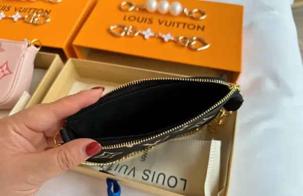 Louis Vuitton Mini Pochette Accessoires Black M80732