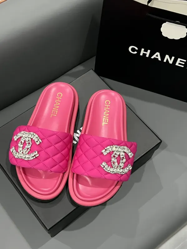 Chanel Cc Slippers Studded Pink