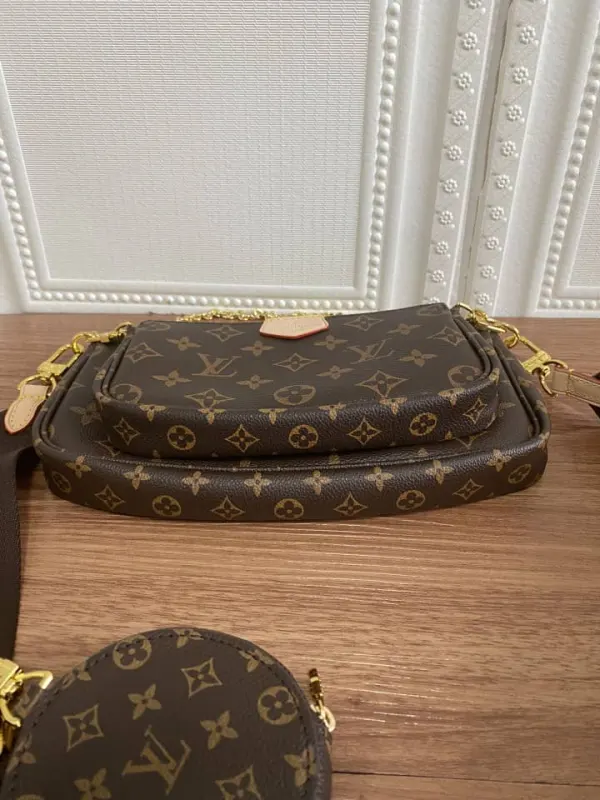 Louis Vuitton Multi Pochette Accessoires Brown 24Cm