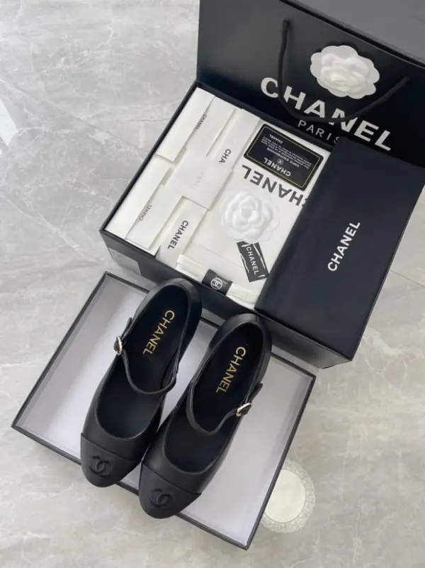 Chanel Mary Janes Black G45118 B14015 94305