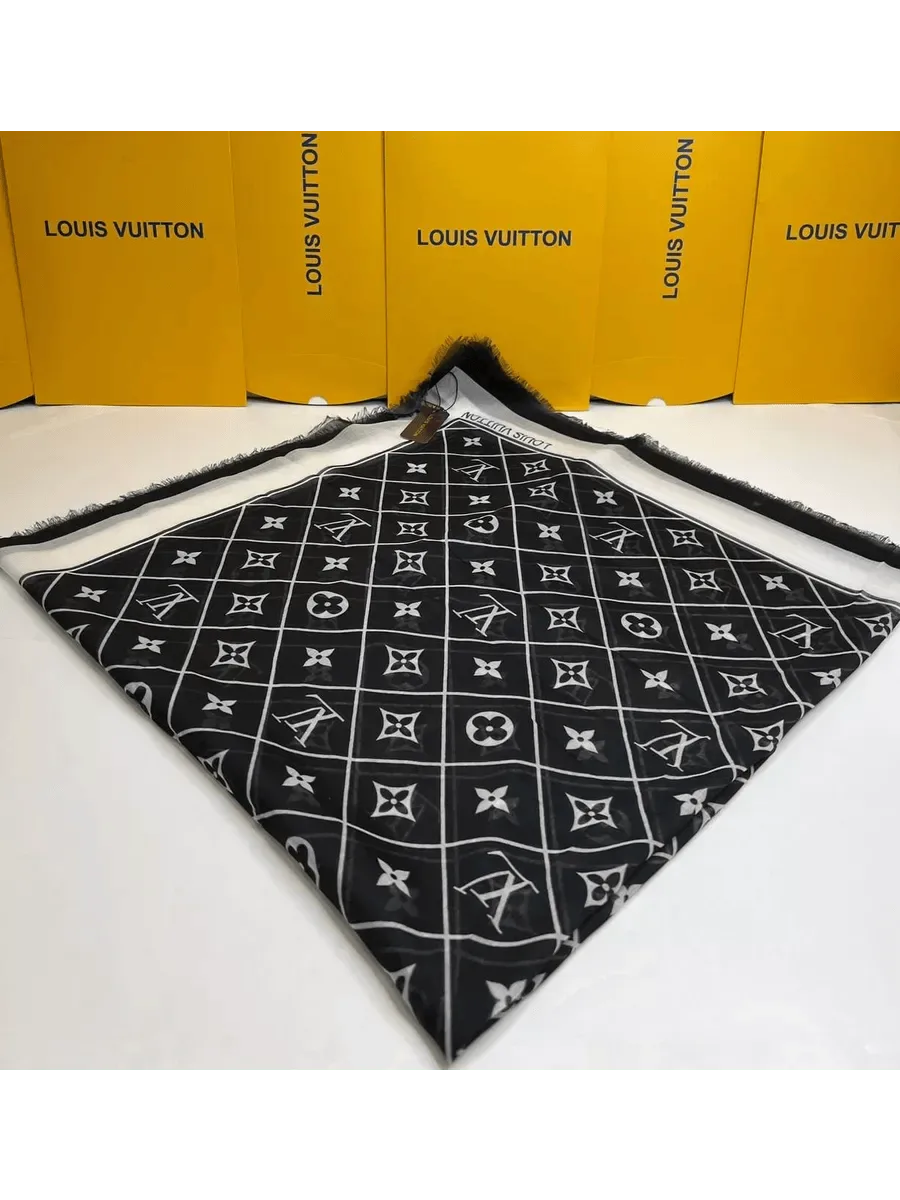 Louis Vuitton Monogram Scarf Secondary image