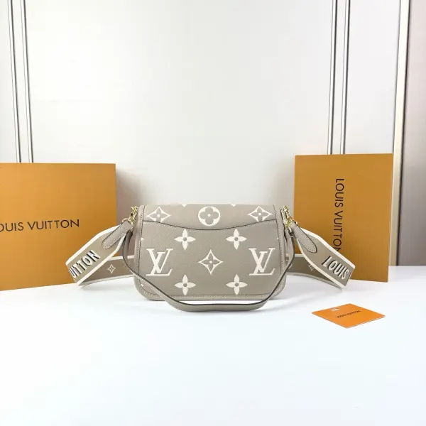 Louis Vuitton Diane Monogram Gray 24Cm