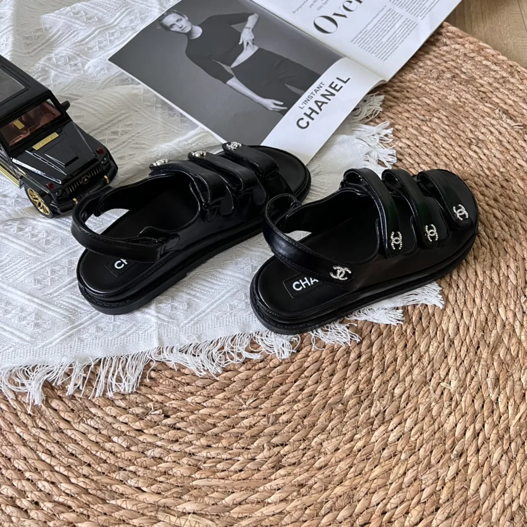 Chanel Black Leather Interlocking CC Logo Sandals Secondary image