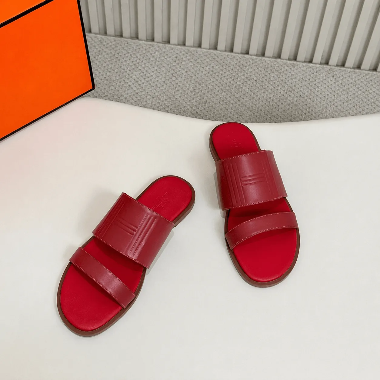 H Mona Sandal In Red