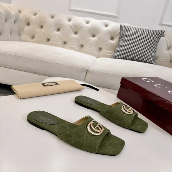 Gucci Classic Monogram Canvas Single-Strap Slide Sandals In Green