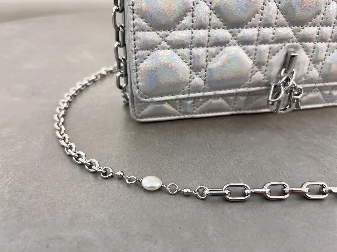 My Dior Mini Bag Iridescent Metallic Silver-Tone Cannage Lambskin Secondary image