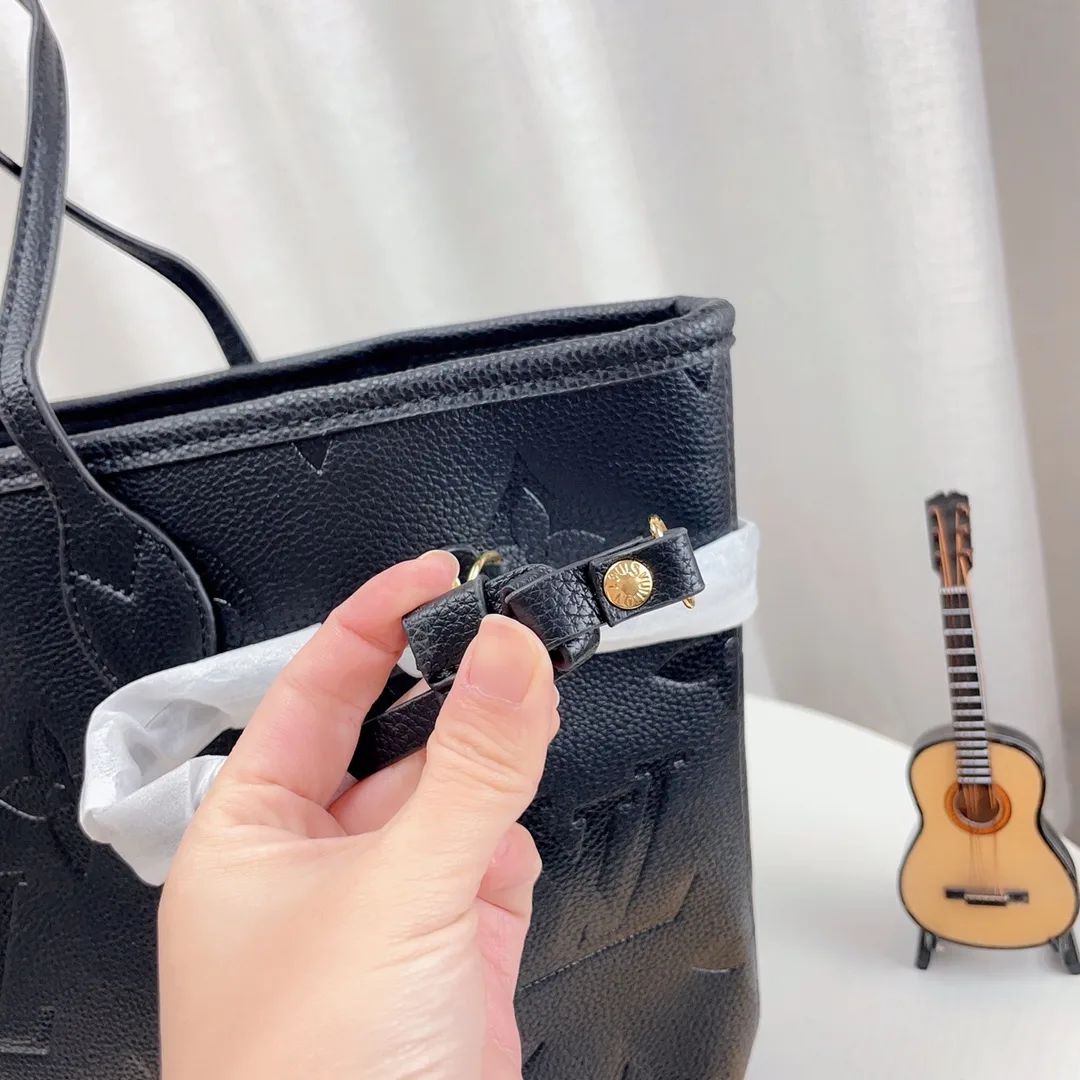 Louis Vuitton Neverfull MM Monogram Empreinte Black 32Cm M45685 Secondary image