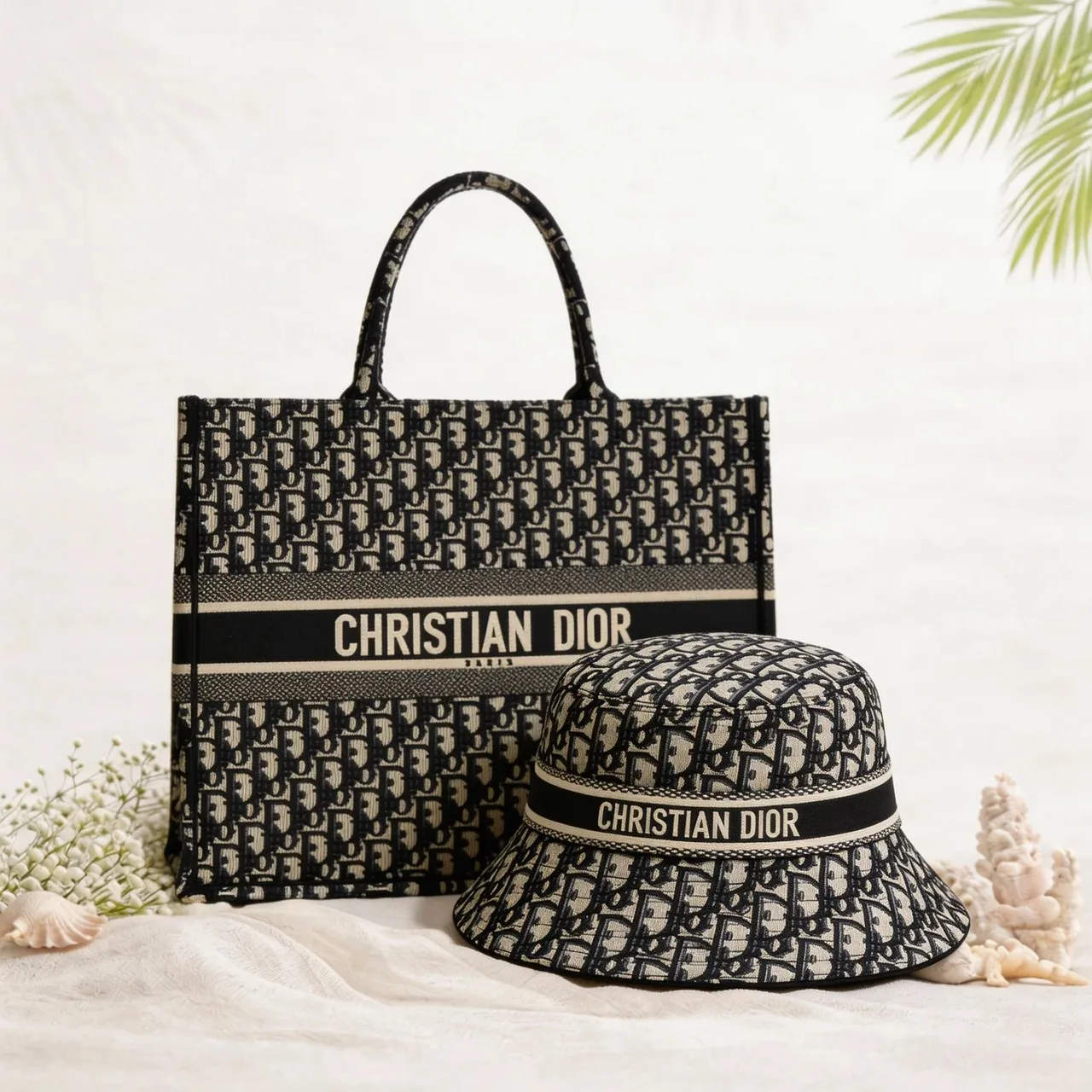 Christian Dior Riviera Oblique Book Tote Bag And Bucket Hat Set Main image