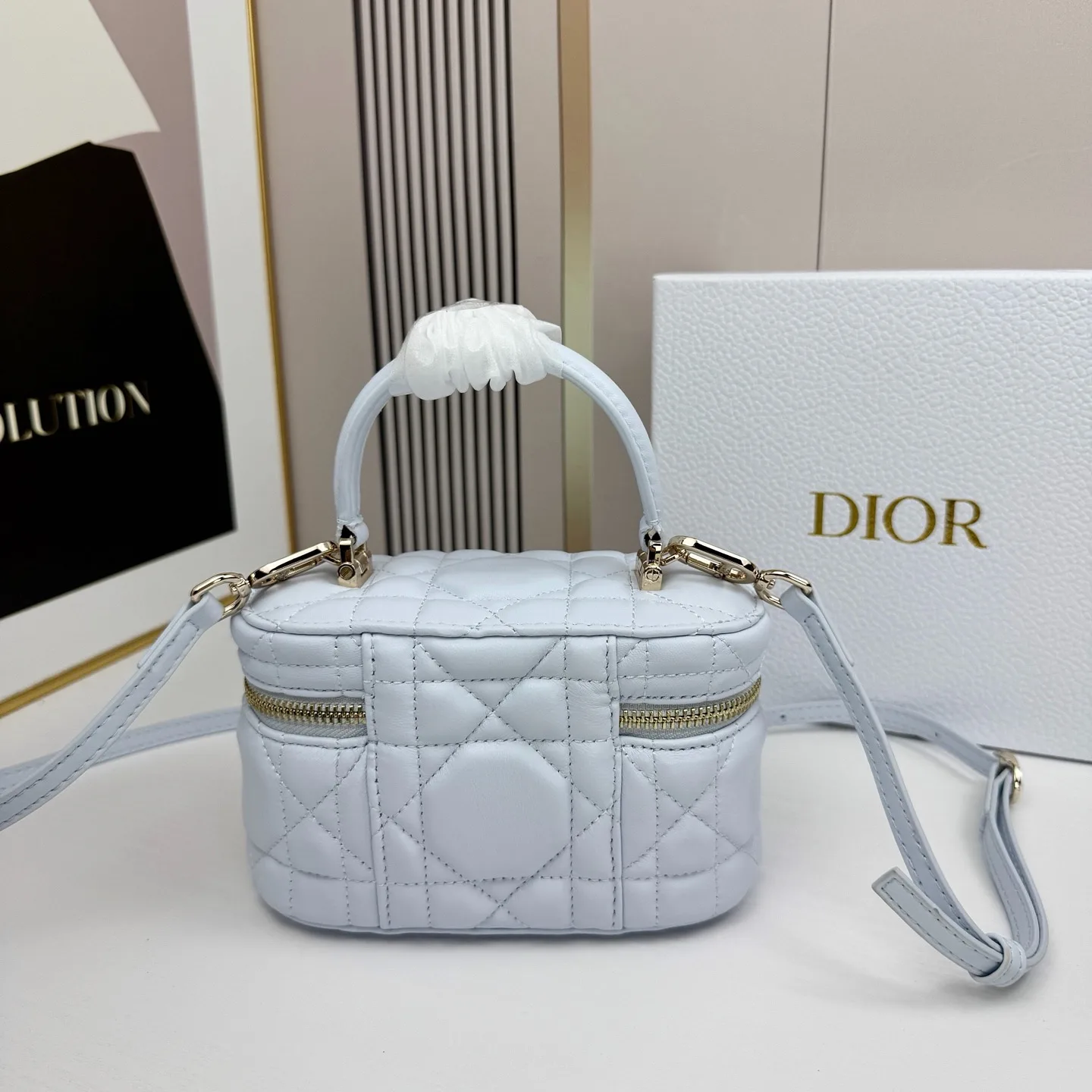 Dior Mini Vanity Ice Blue Cannage Lambskin Secondary image