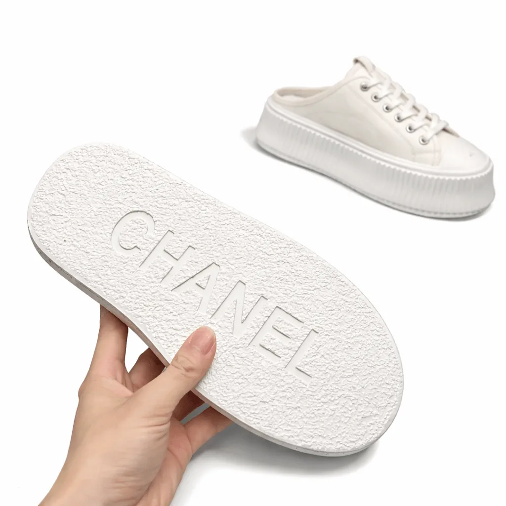Chanel Platform Shoes Cream Secondary image