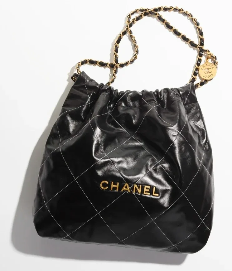 Chanel 22 Large Black White Calfskin Contrast Stitch Aged Gold Hardware Secondary image