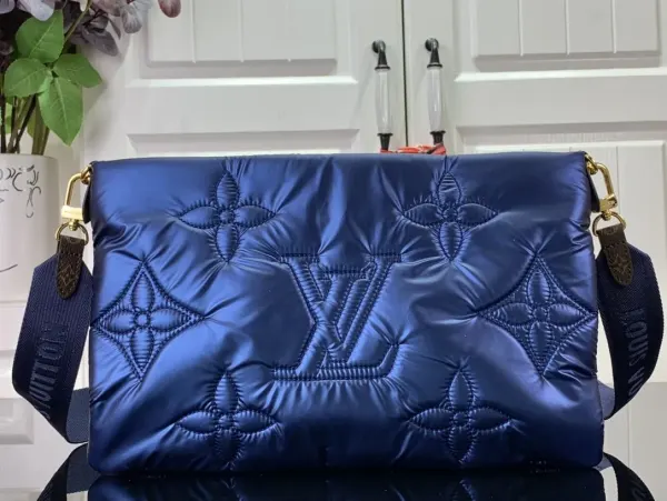 Louis Vuitton Maxi Multi Pochette Accessoires Silver M21057