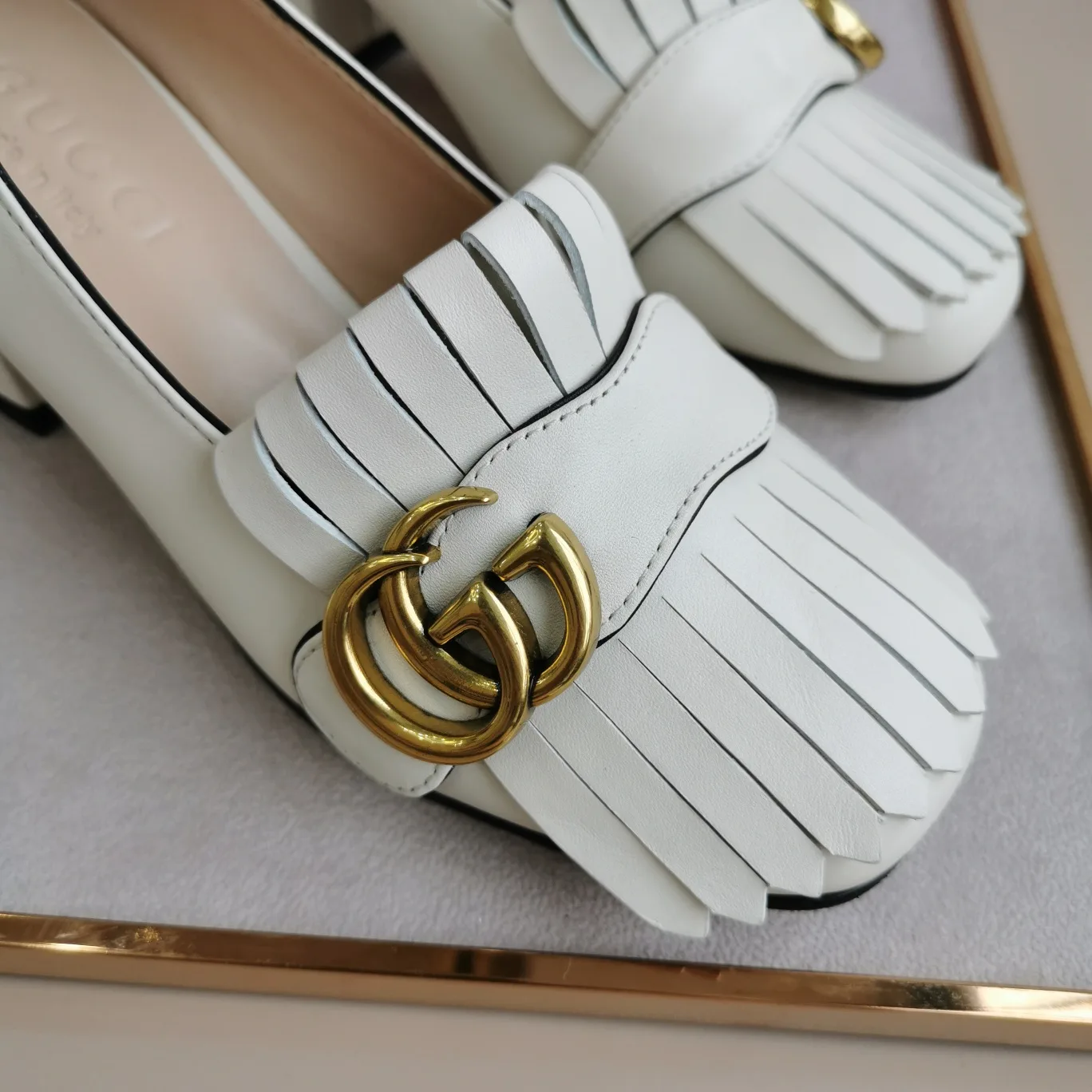 Gucci Wmns White Leather Mid-Heel Pump Secondary image