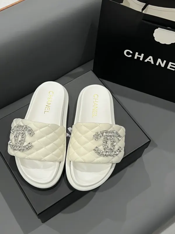 Chanel Cc Slippers Studded White