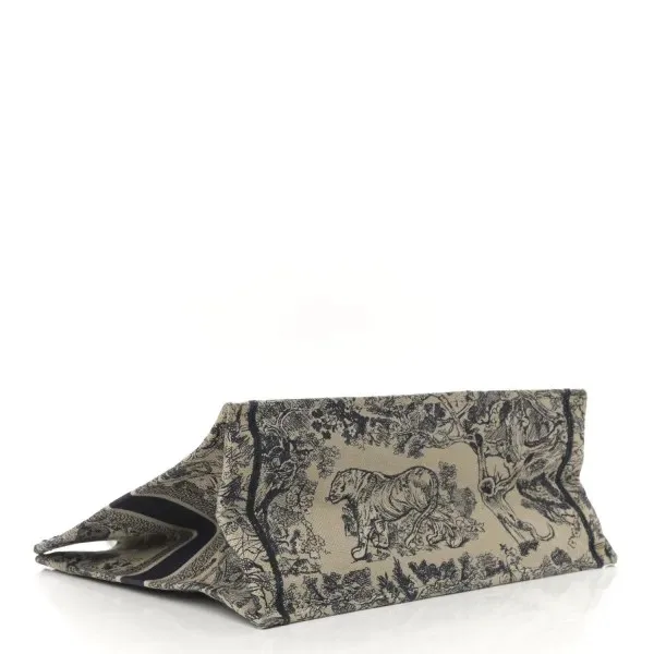 Christian Dior Summer Escape Book Tote Bag And Hat Set