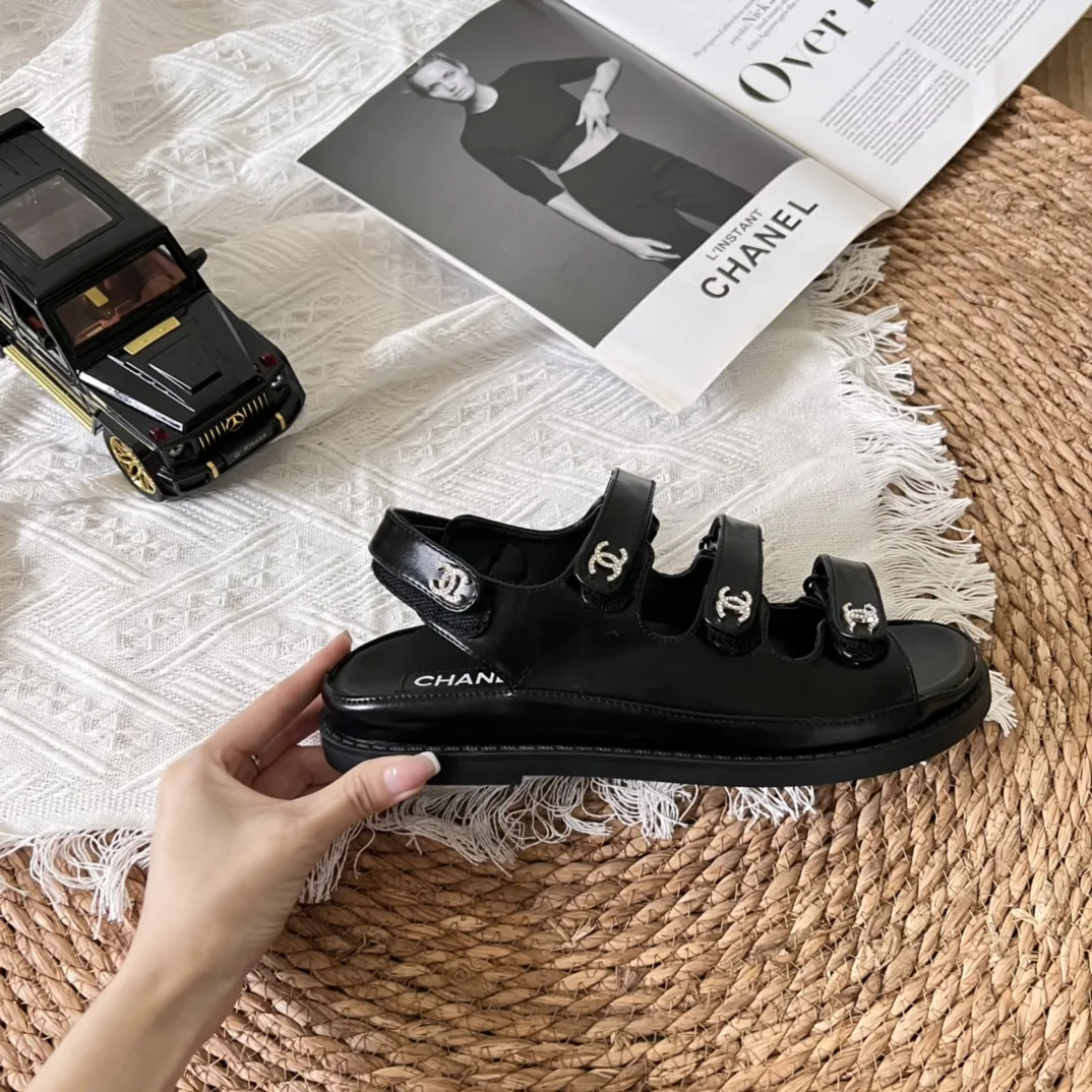 Chanel Black Leather Interlocking CC Logo Sandals