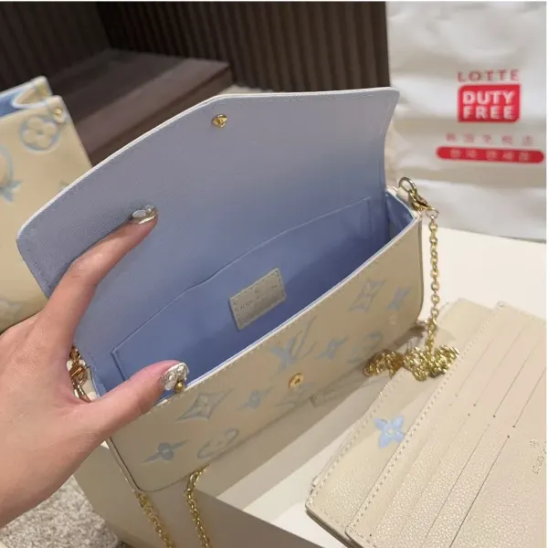 Louis Vuitton Felicie Pochette Bag Candy Blue 21Cm M83025