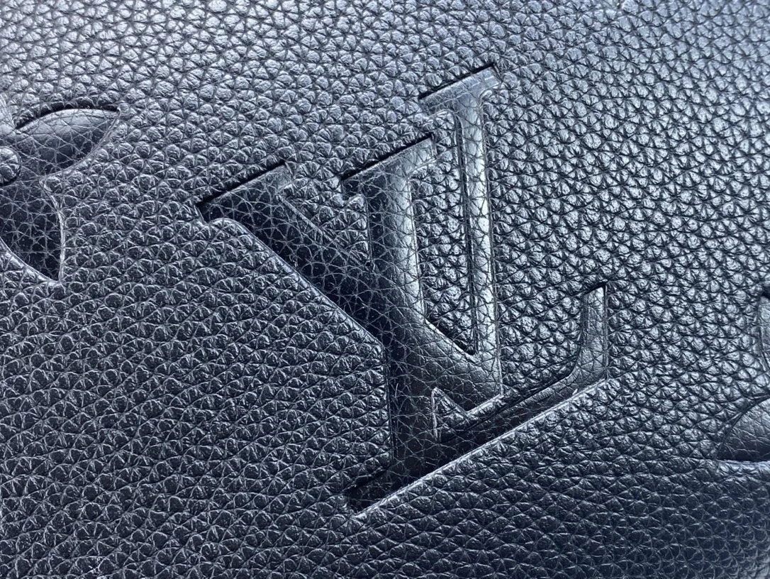 Louis Vuitton Bagatelle 22Cm Full Black M46002 Secondary image