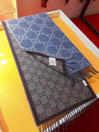 Gucci GG Pattern Jacquard Wool Silk Scarf Secondary image