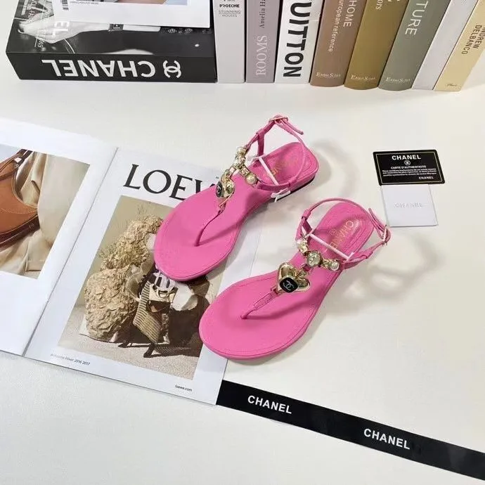 Chanel Shiny Lambskin Pearl Crystal CC Heart Thong Sandals Pink