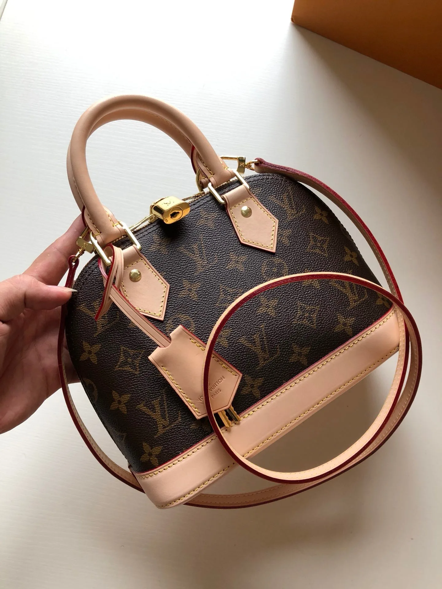 Louis Vuitton Alma BB Monogram M53152 Secondary image