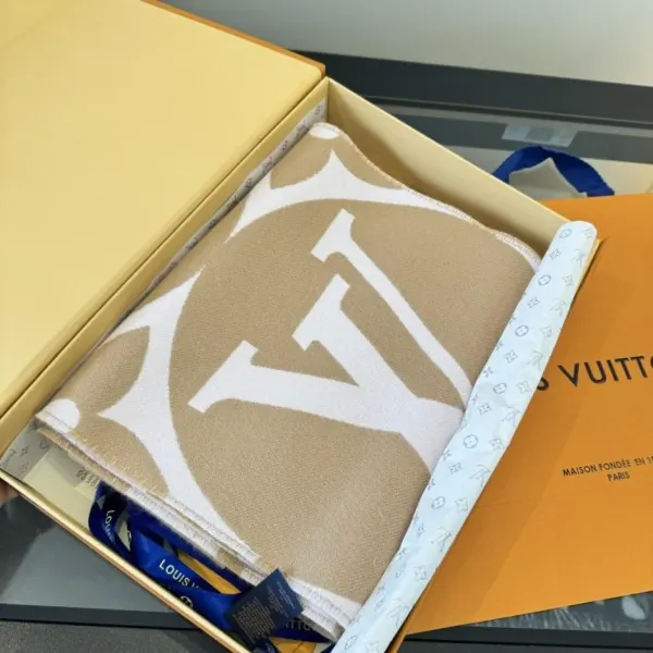 Louis Vuitton LV Medallion Wool Scarf